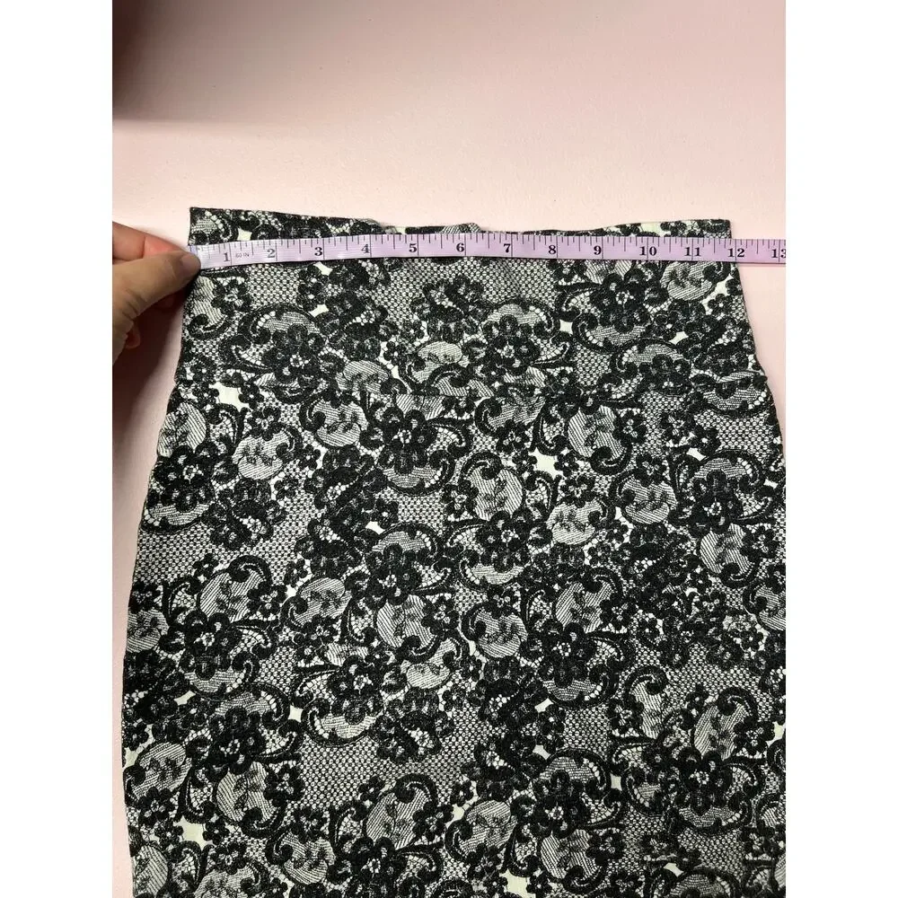 Charlotte Russe Women's High Waist Pull On Floral Lace Print Mini Skirt S